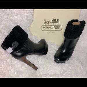 Coach
Black Apple Vin Veg Lthr/Shrlng